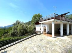 Casa Bi/Trifamiliare in Residenziale