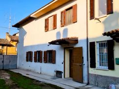 Casa Bi/Trifamiliare in Residenziale