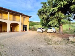 Casa Bi/Trifamiliare in Residenziale