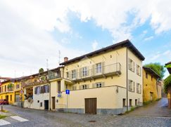 Casa Bi/Trifamiliare in Residenziale