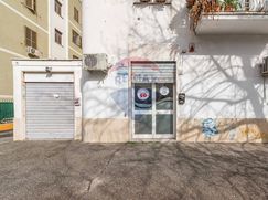Negozio/Locale commerciale in Commerciale