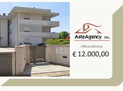 Box/posto auto in Residenziale