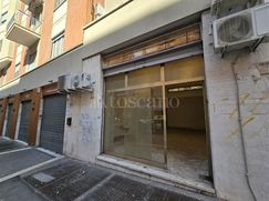 Negozio/Locale commerciale in Commerciale
