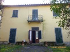 Casa Bi/Trifamiliare in Residenziale