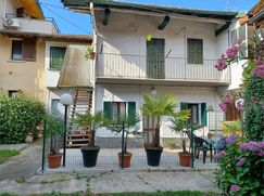 Casa Bi/Trifamiliare in Residenziale