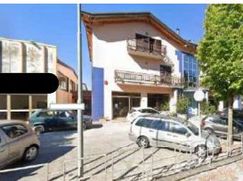 Negozio/Locale commerciale in Commerciale