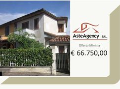 Casa Bi/Trifamiliare in Residenziale