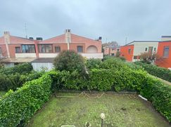 Casa Bi/Trifamiliare in Residenziale