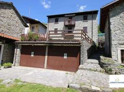 Casa Bi/Trifamiliare in Residenziale