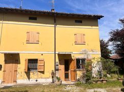 Casa Bi/Trifamiliare in Residenziale