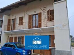 Casa Bi/Trifamiliare in Residenziale
