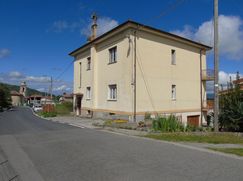 Casa Bi/Trifamiliare in Residenziale