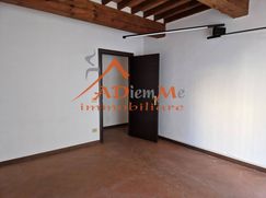 Negozio/Locale commerciale in Commerciale