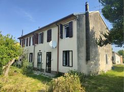 Casa Bi/Trifamiliare in Residenziale