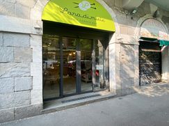 Attività/Licenza (con o senza mura) in Commerciale