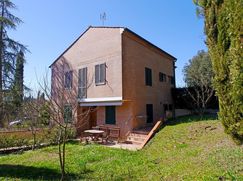 Casa Bi/Trifamiliare in Residenziale
