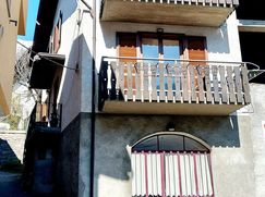 Casa Bi/Trifamiliare in Residenziale