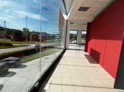 Negozio/Locale commerciale in Commerciale