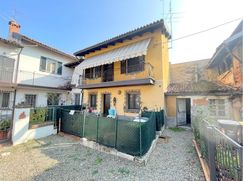 Casa Bi/Trifamiliare in Residenziale