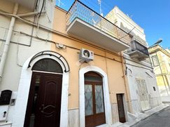 Casa Bi/Trifamiliare in Residenziale