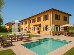 Casa Bi/Trifamiliare in Residenziale