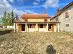 Casa Bi/Trifamiliare in Residenziale