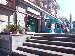 Negozio/Locale commerciale in Commerciale