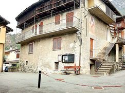 Casa Bi/Trifamiliare in Residenziale