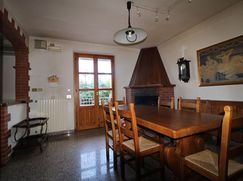 Casa Bi/Trifamiliare in Residenziale