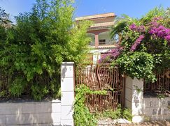 Casa Bi/Trifamiliare in Residenziale