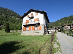 Casa Bi/Trifamiliare in Residenziale