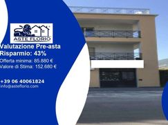 Negozio/Locale commerciale in Commerciale
