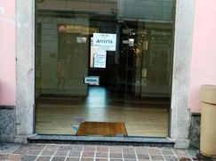 Negozio/Locale commerciale in Commerciale
