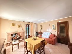 Casa Bi/Trifamiliare in Residenziale