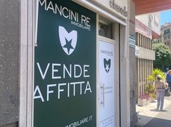 Negozio/Locale commerciale in Commerciale