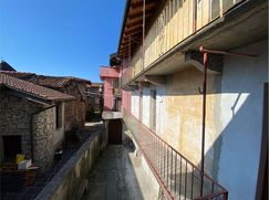 Casa Bi/Trifamiliare in Residenziale
