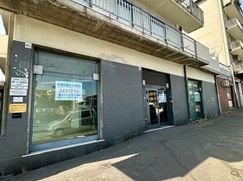 Negozio/Locale commerciale in Commerciale