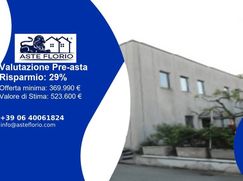Negozio/Locale commerciale in Commerciale