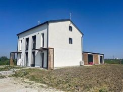 Casa Bi/Trifamiliare in Residenziale