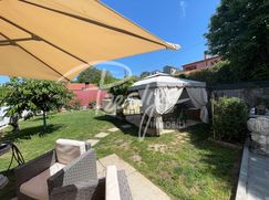 Casa Bi/Trifamiliare in Residenziale