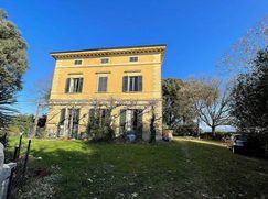 Villa in Residenziale
