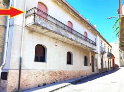 Casa Bi/Trifamiliare in Residenziale