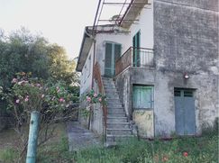 Casa Bi/Trifamiliare in Residenziale