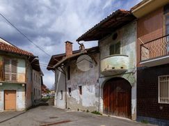 Casa Bi/Trifamiliare in Residenziale
