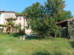 Casa Bi/Trifamiliare in Residenziale