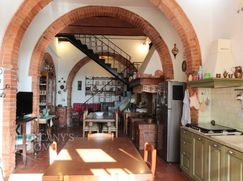 Casa Bi/Trifamiliare in Residenziale