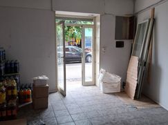 Negozio/Locale commerciale in Commerciale