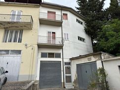 Casa Bi/Trifamiliare in Residenziale