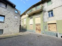 Casa Bi/Trifamiliare in Residenziale