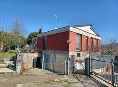 Casa Bi/Trifamiliare in Residenziale